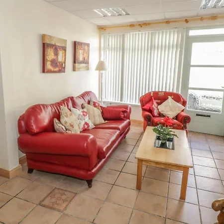 Glebe House Dom wakacyjny *